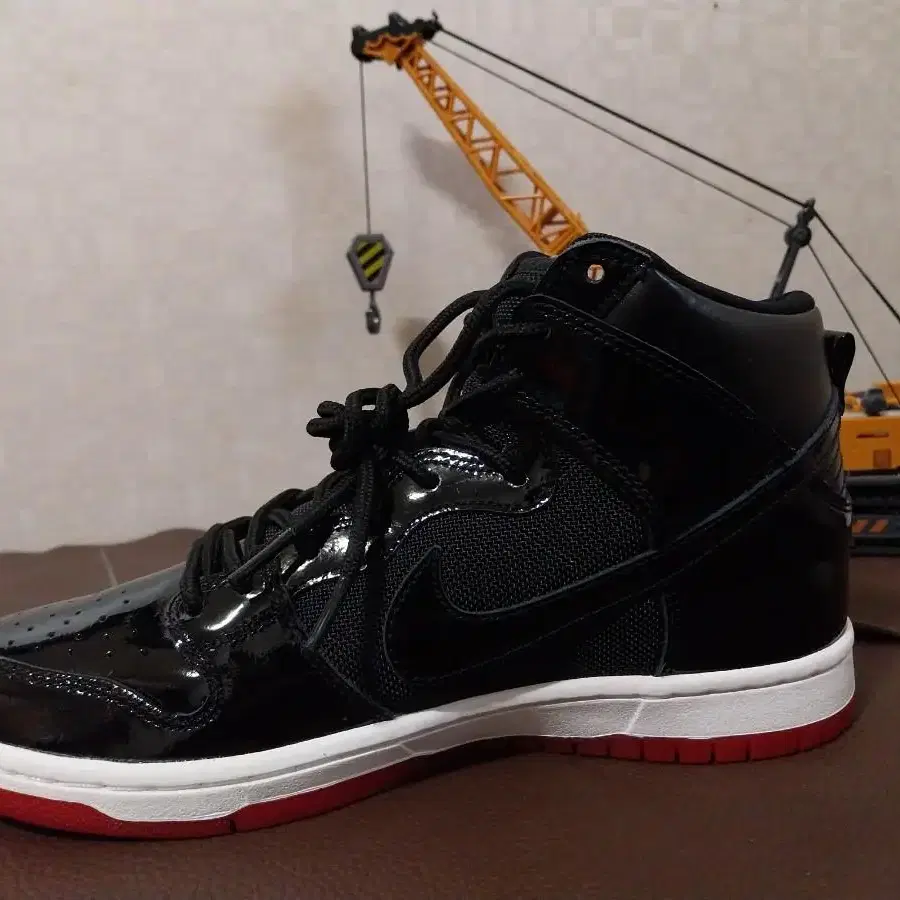 NIKE SB ZOOM HIGH BRED