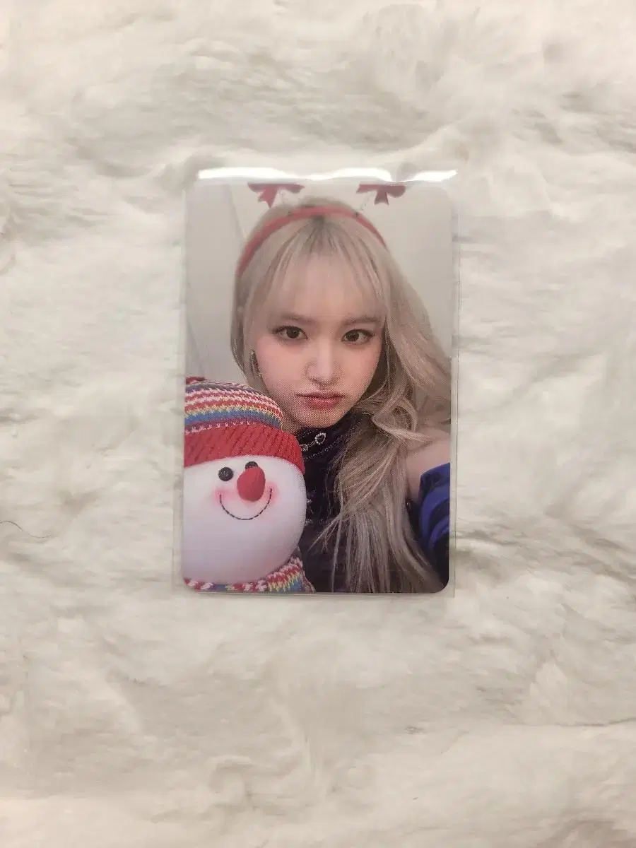 Liz the Snowman Photocard!