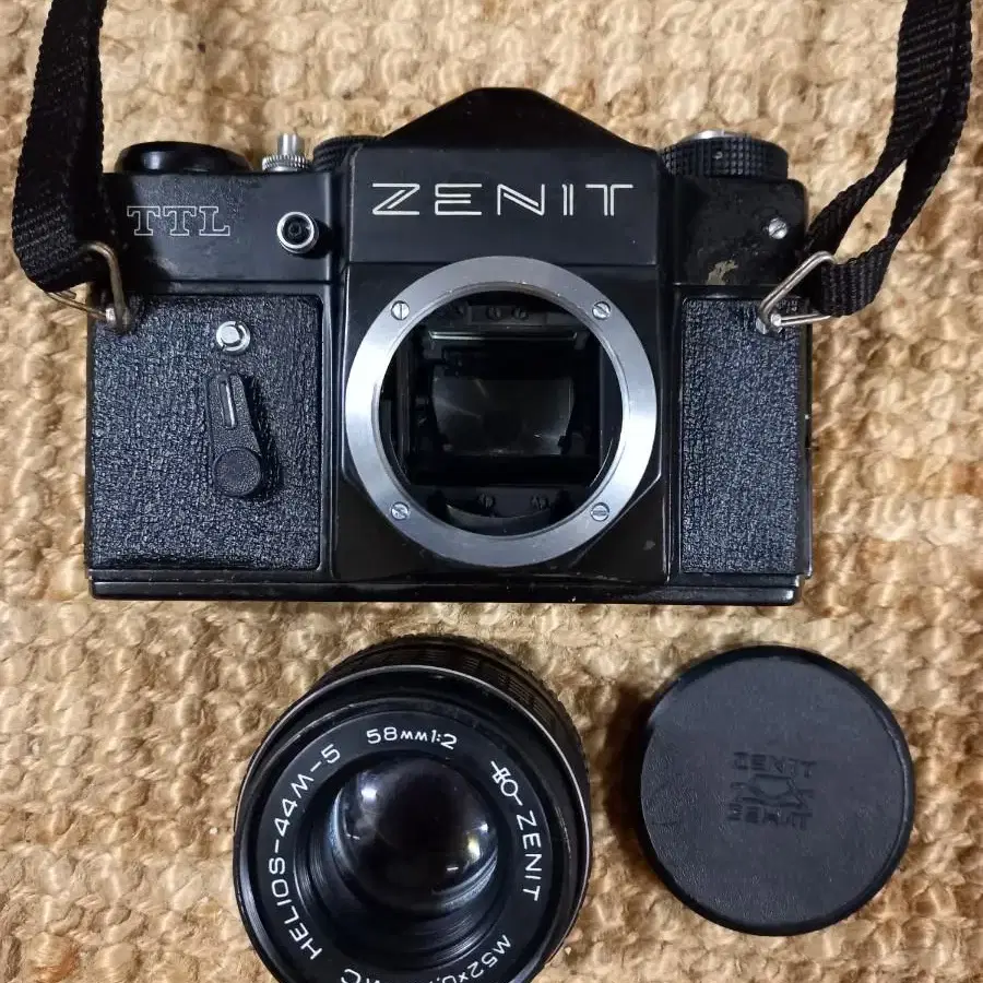 ZENIT TTL 필림카메라