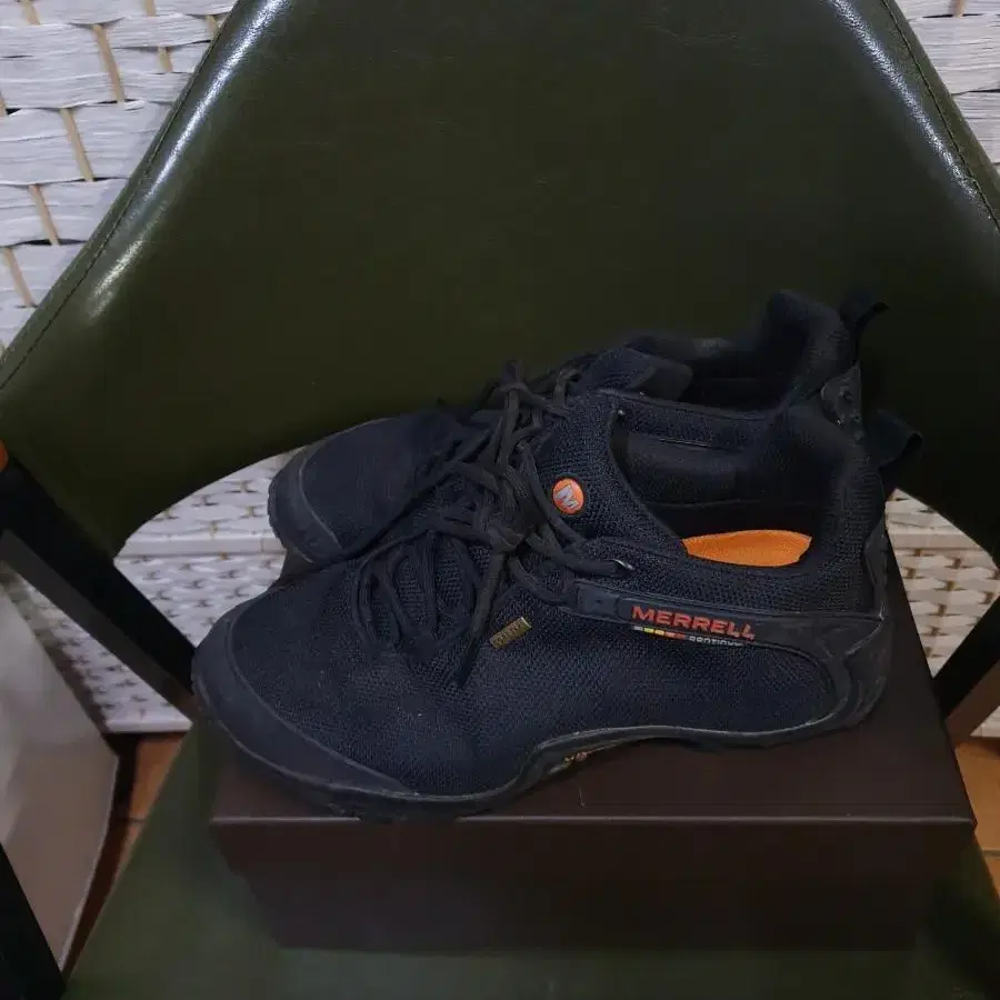 MERRELL 머렐 고어텍스 트레킹화 260mm (사진확인)