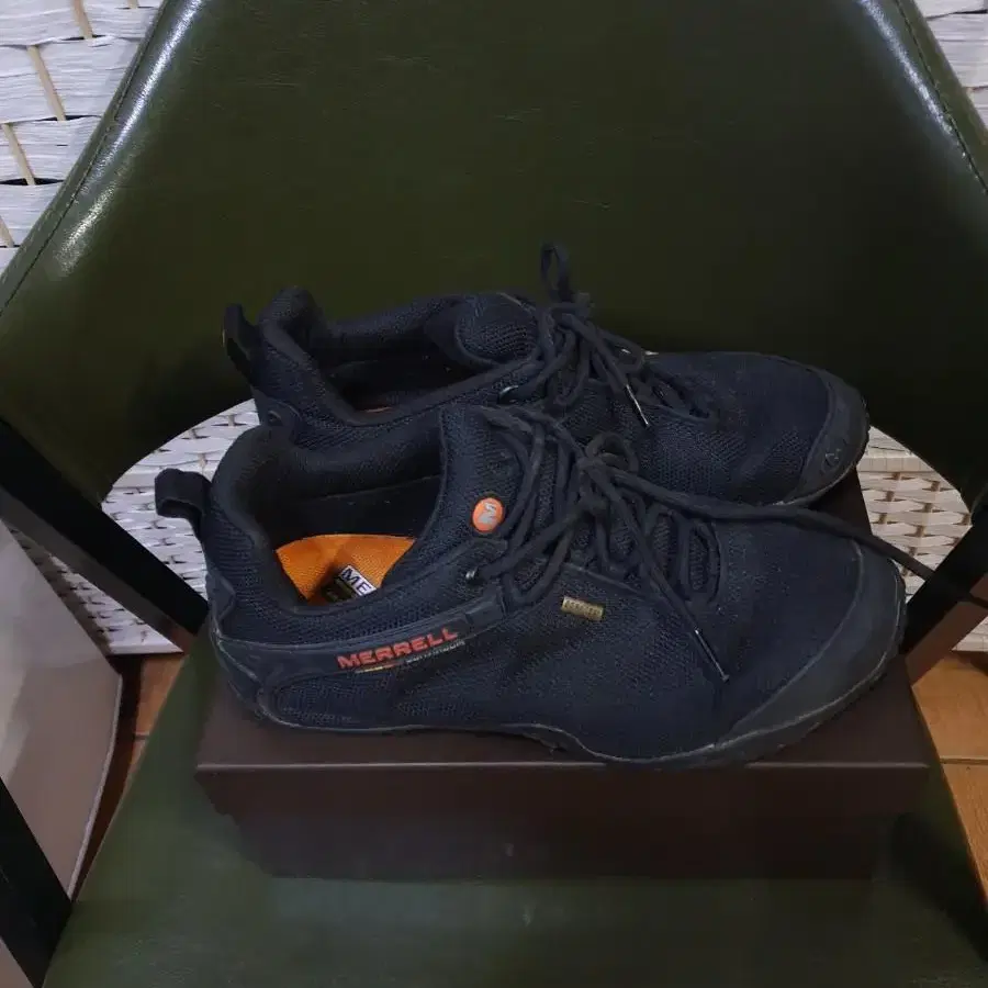 MERRELL 머렐 고어텍스 트레킹화 260mm (사진확인)