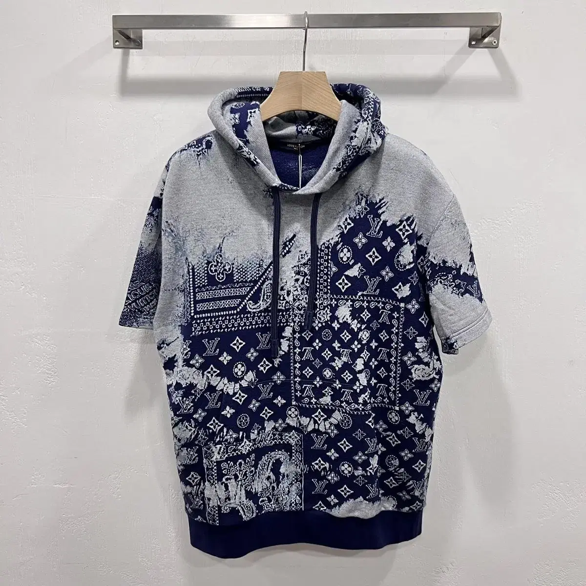 Louis Vuitton Vandana Knit Hoodie / M