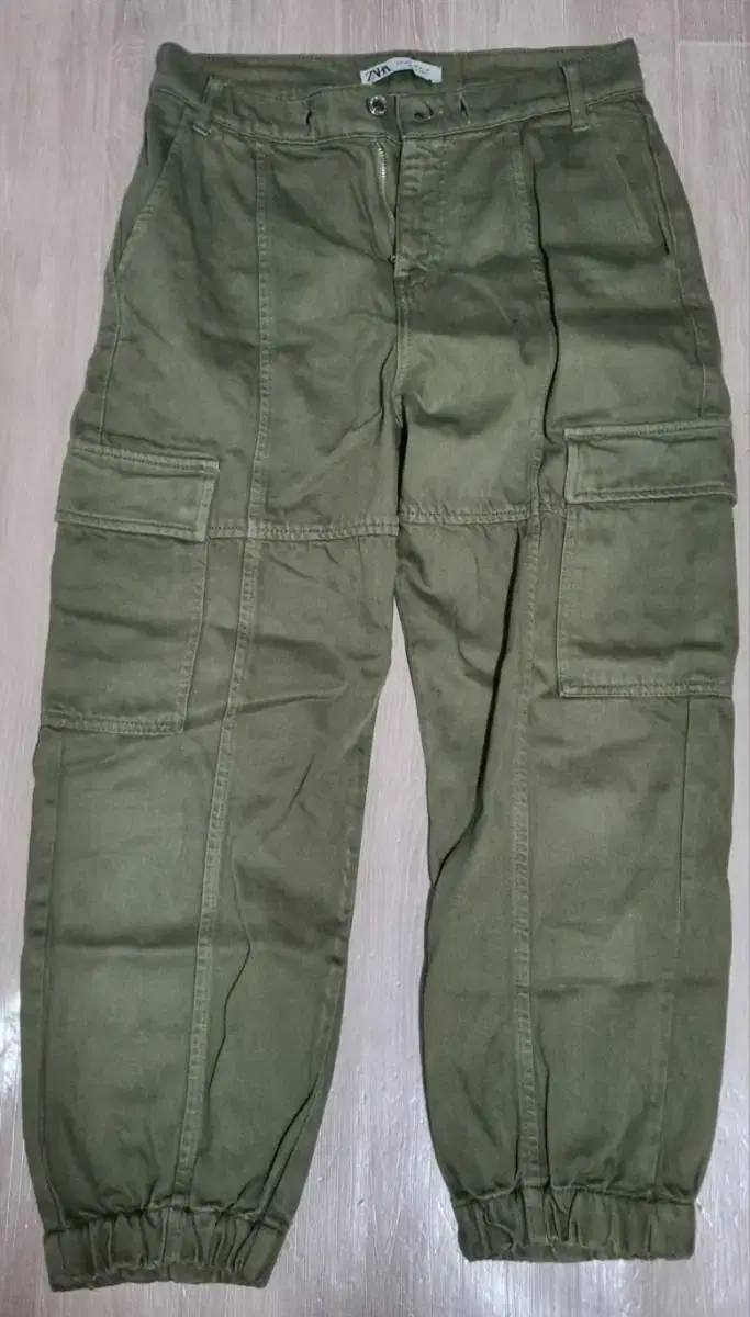 Zara Men's Cargo Jogger Khaki Size 30