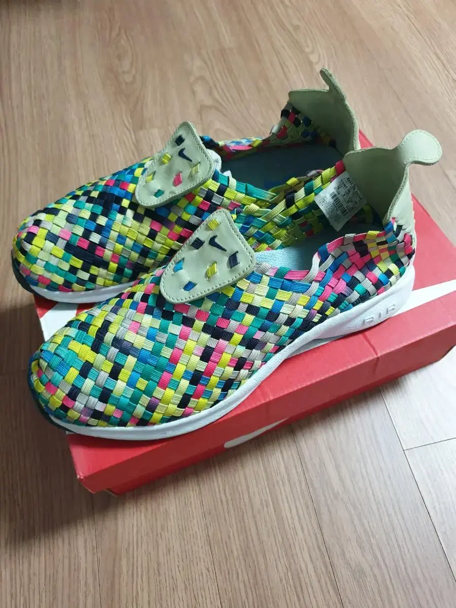 Nike Air Woven 301 Pistachio 280 size