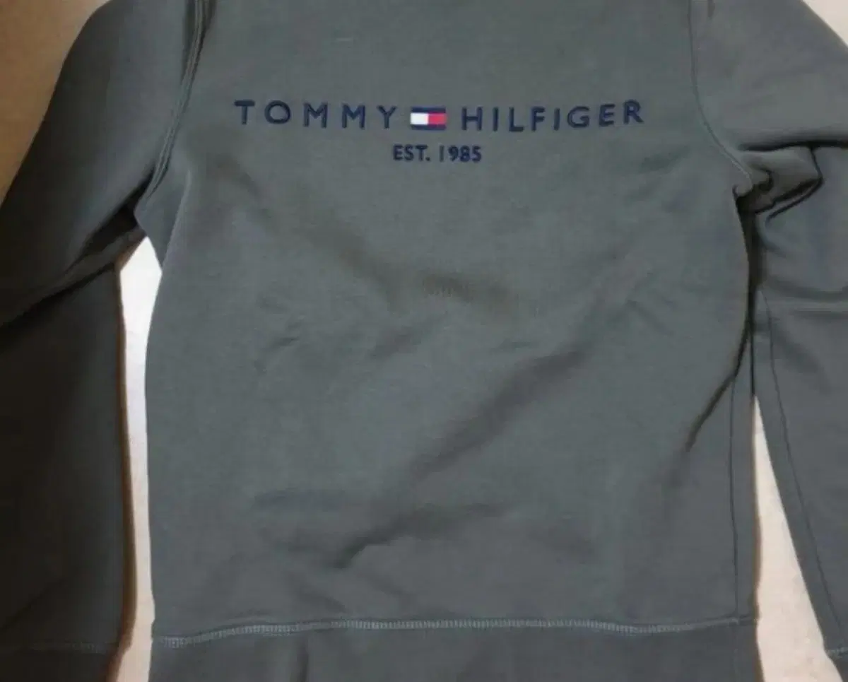 Tommy Hilfiger Brushed Maternity T-Shirt Unisex Size S