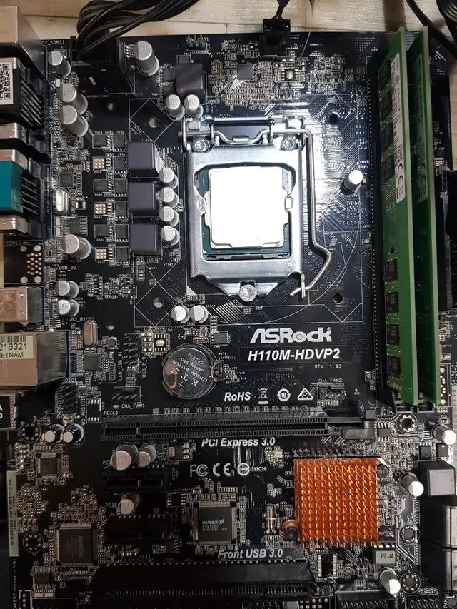 PC부품 I3 7100T M/B ASROCK HDVP2 + RAM 8G)