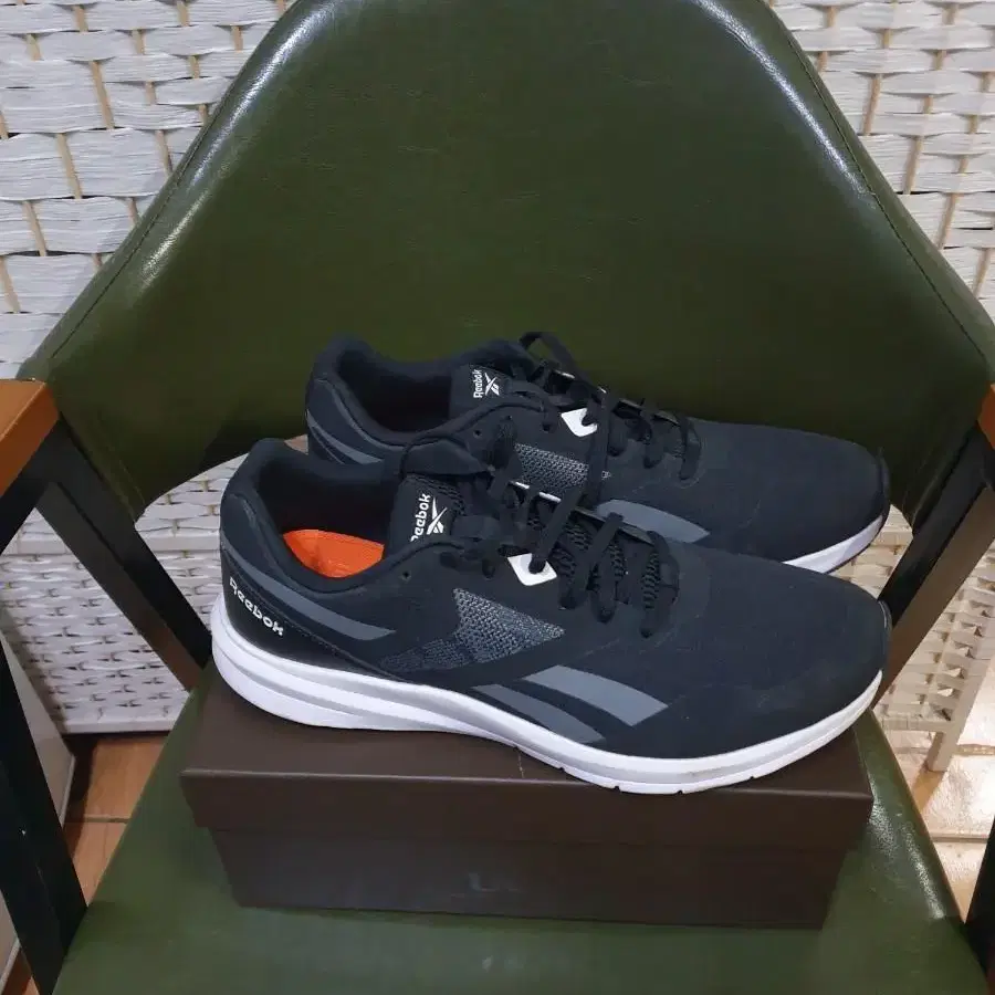 Reebok 리복 스포츠 runner 4.0 런닝화 290mm