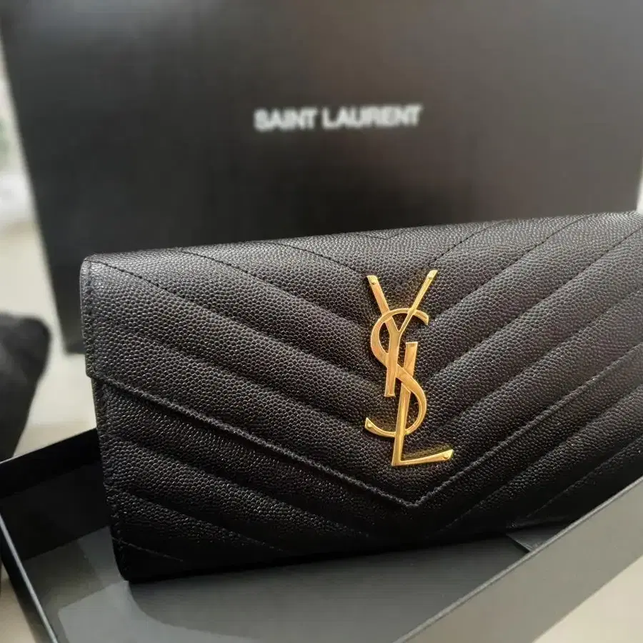 생로랑 캐비어 장지갑 saint laurent