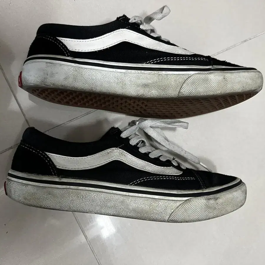 반스 올드스쿨 235 VANS