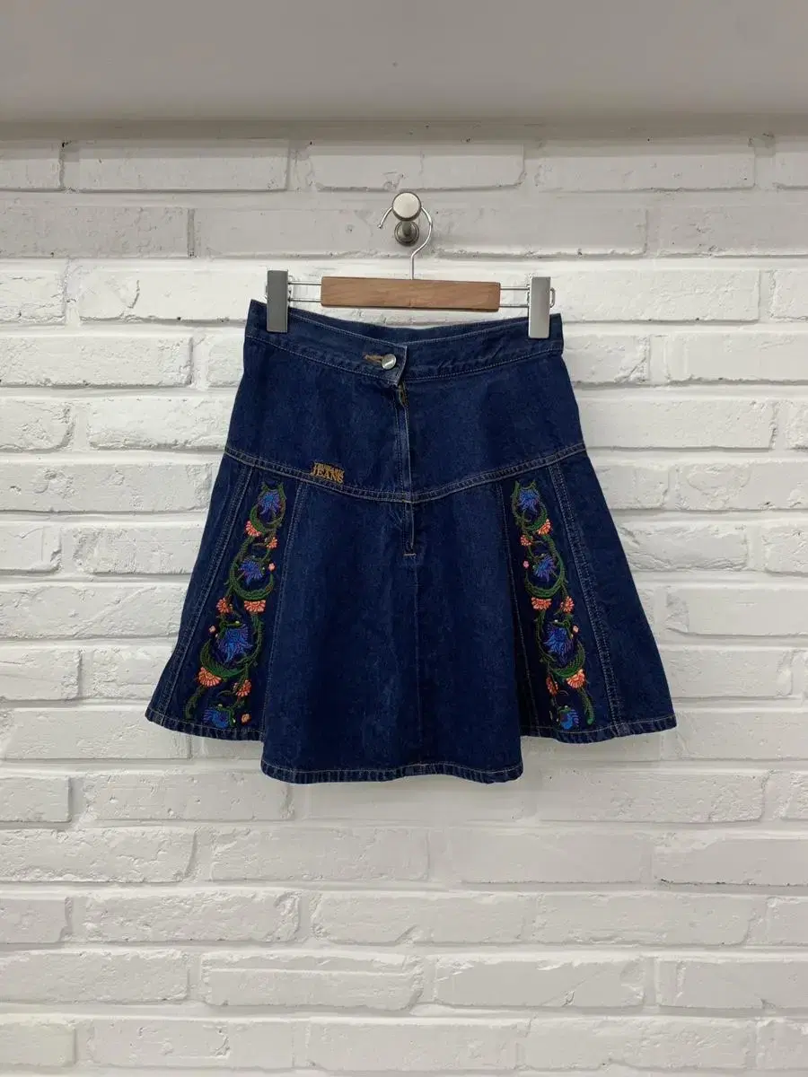 Trussardi Flower Embroidery Mini Skirt