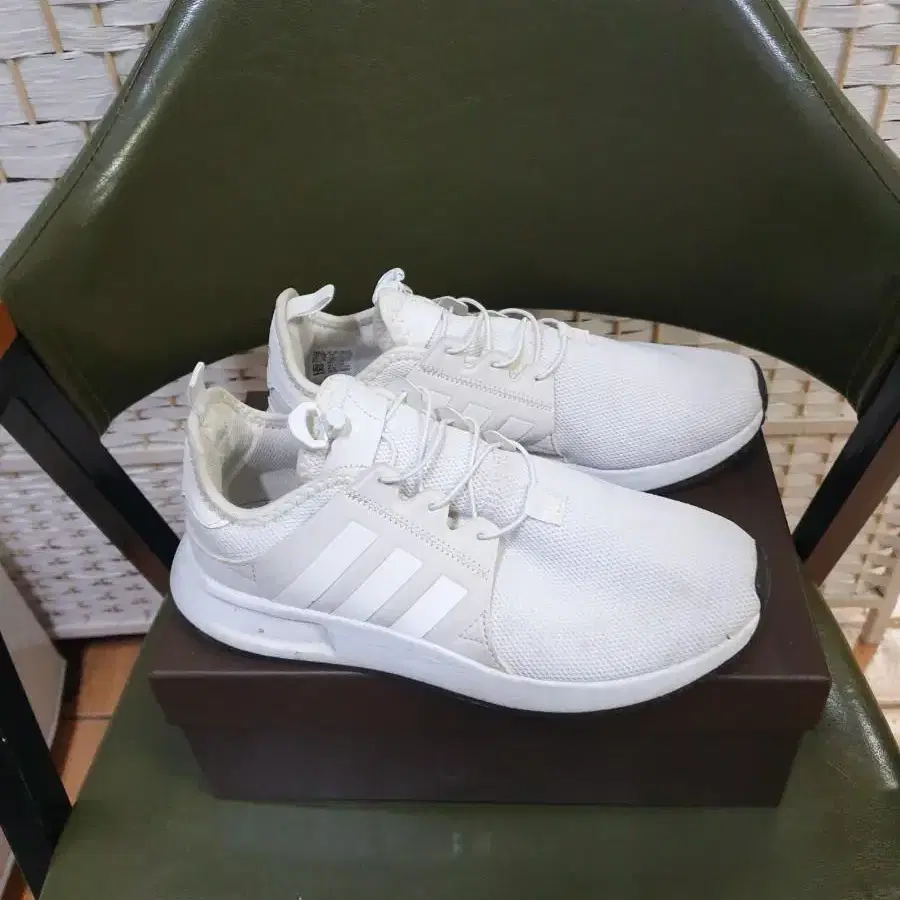 ADIDAS 아디다스 스포츠 엑스플로러 런닝화 240mm