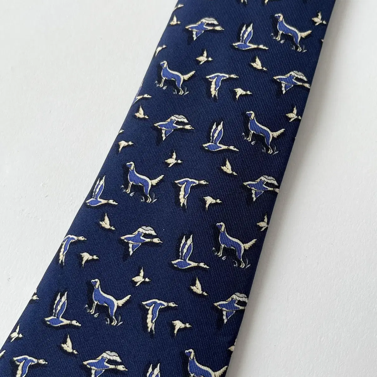 SALVATORE FERRAGAMO  Silk 100% Tie 이태리제