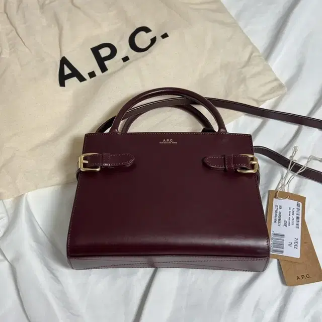 A.P.C. 아페쎄 가방