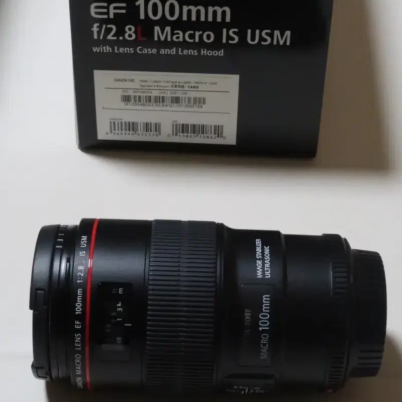 EF100mm f/2.8L Macro IS USM