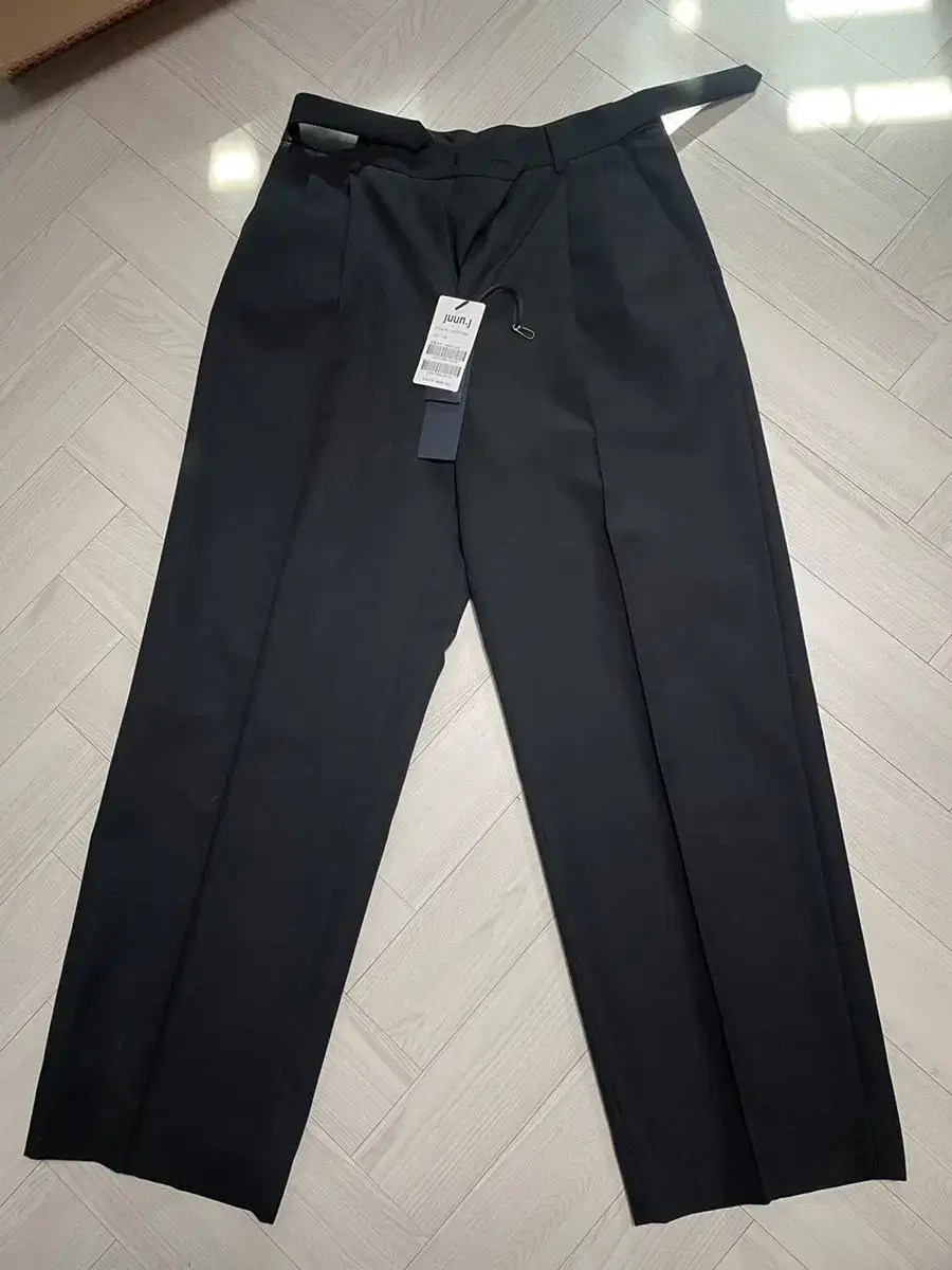 [44]21FW Junji Wide Tucked Pants