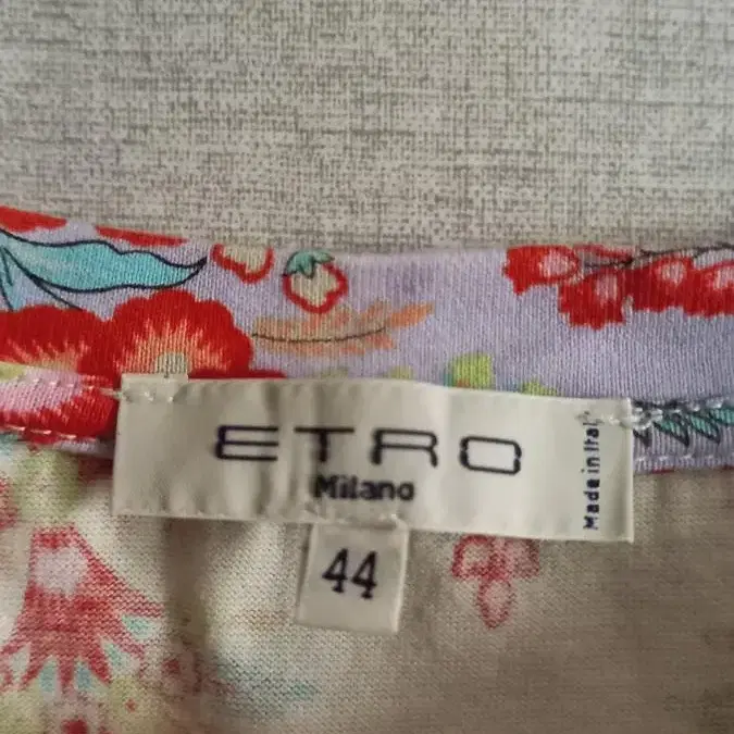 ETRO Italy 새상품 반팔티 (55~66)