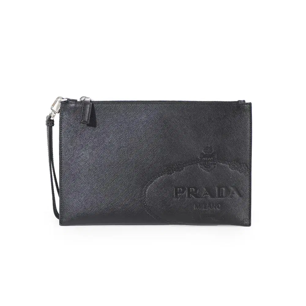 프라다 Prada 블랙 사피아노 레더 음각 로고 스트랩 클러치