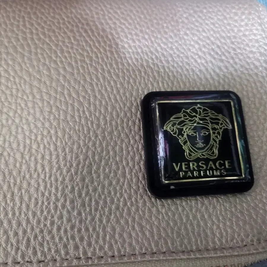 VERSACE  크로스백~