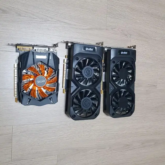 GTX 750TI 2G 2개 750 1G 1개