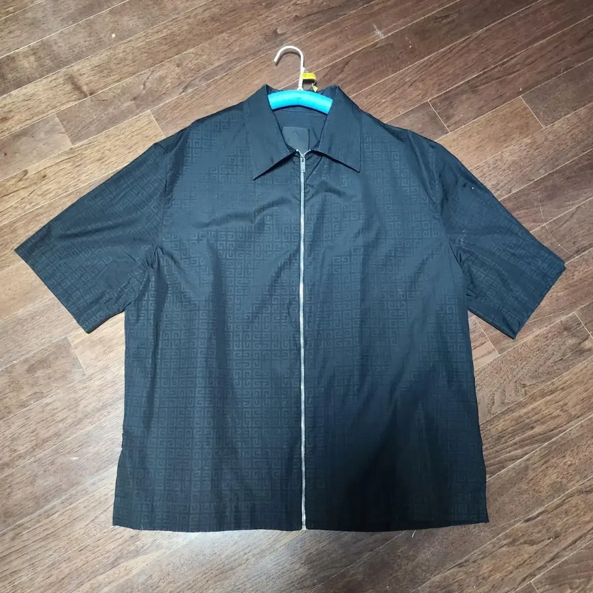 (Last Price Reduction)Givenchy Vahn Short Sleeve Overshirt Zip Up