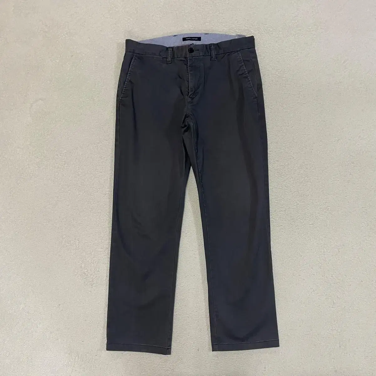 32 Tommy Hilfiger Cotton Chino Pants B.1017