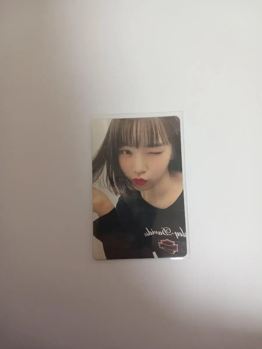 le sserafim kim chaewon pierre 1 membership kit photocard wts