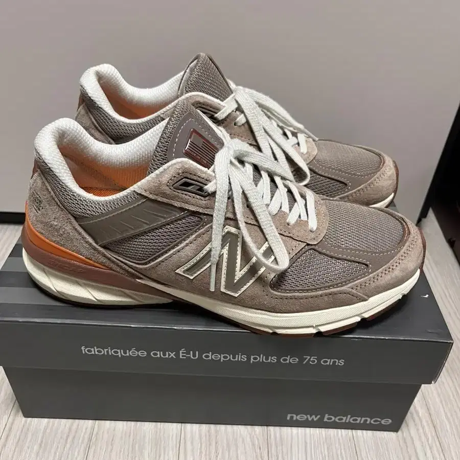 뉴발란스 990V5 슬로우스테디클럽 270