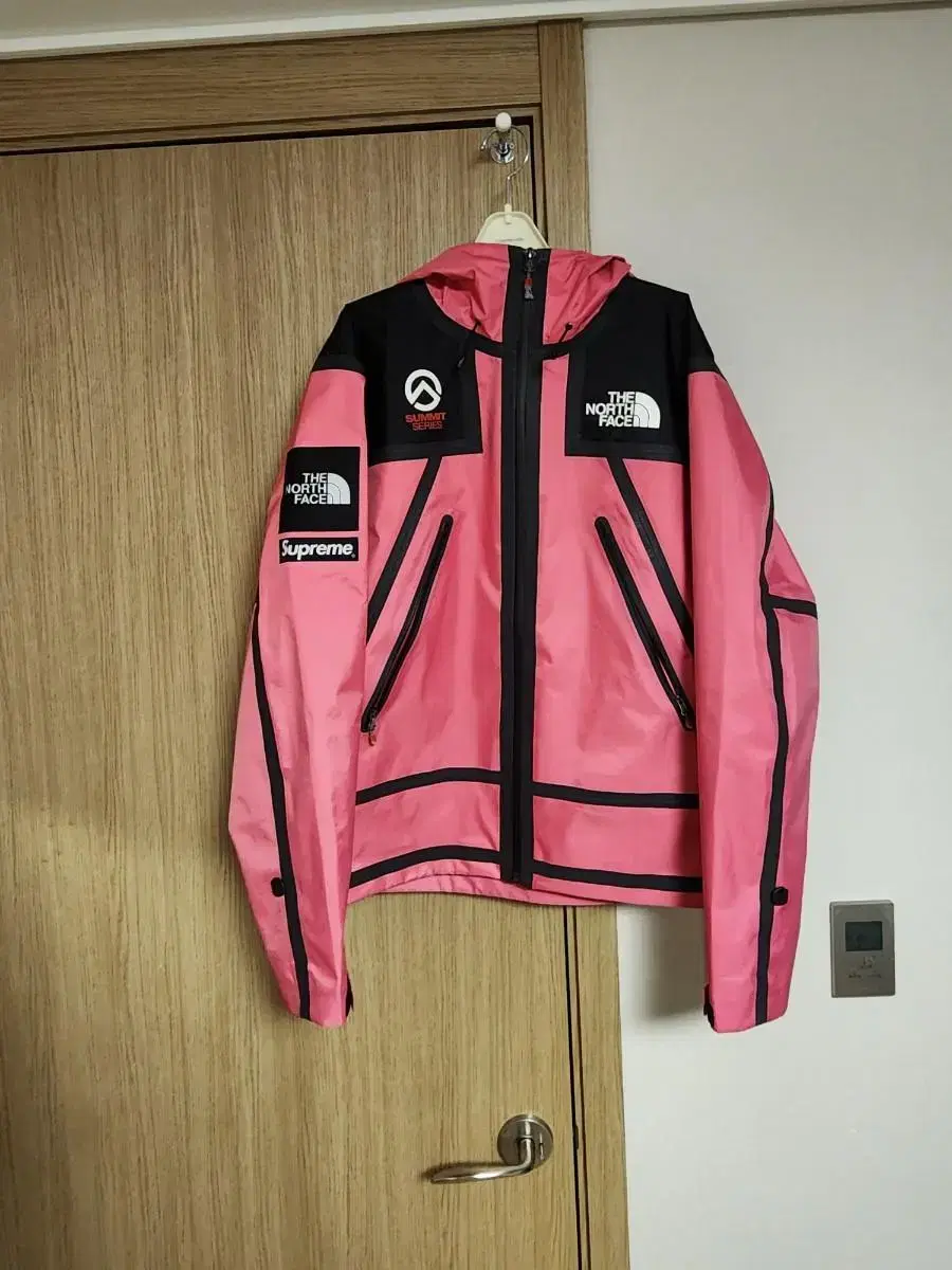 Supreme The North Face Summit Series Taped Seam Jacket M