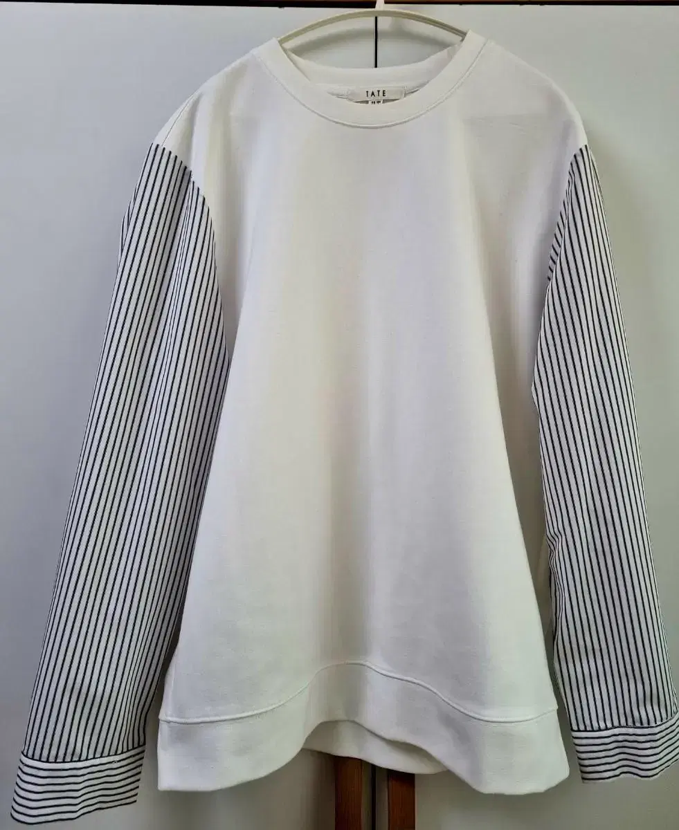 Tate Shirt Sleeved Colorblocked White T-Shirt Size 100