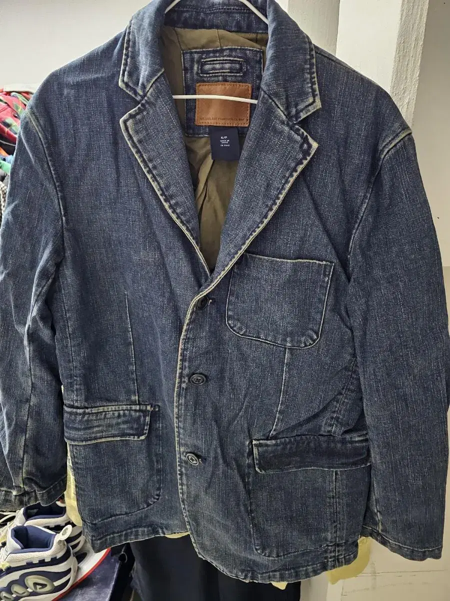 GAP 1969 3-Button Denim Blazer (Domestic100)