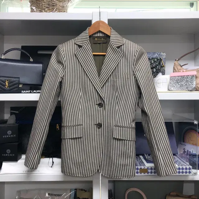 [ LORO PIANA ] 로로피아나 핸드 테일러드 스트라이프 자켓