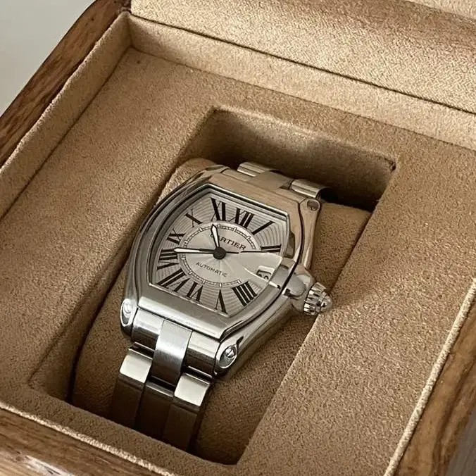 Cartier roadster Silver Men Watch