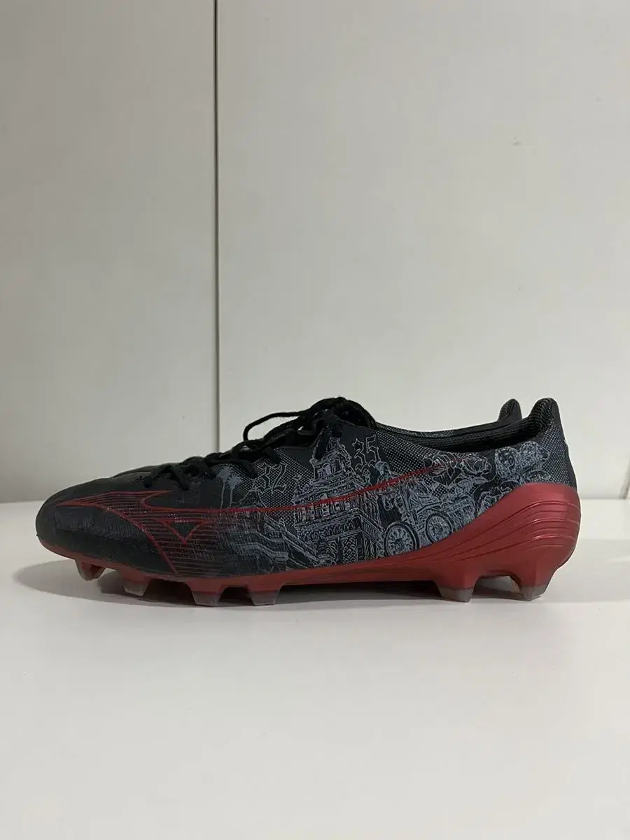 Mizuno Alpha SR4 JP 275 (MSRP $260)