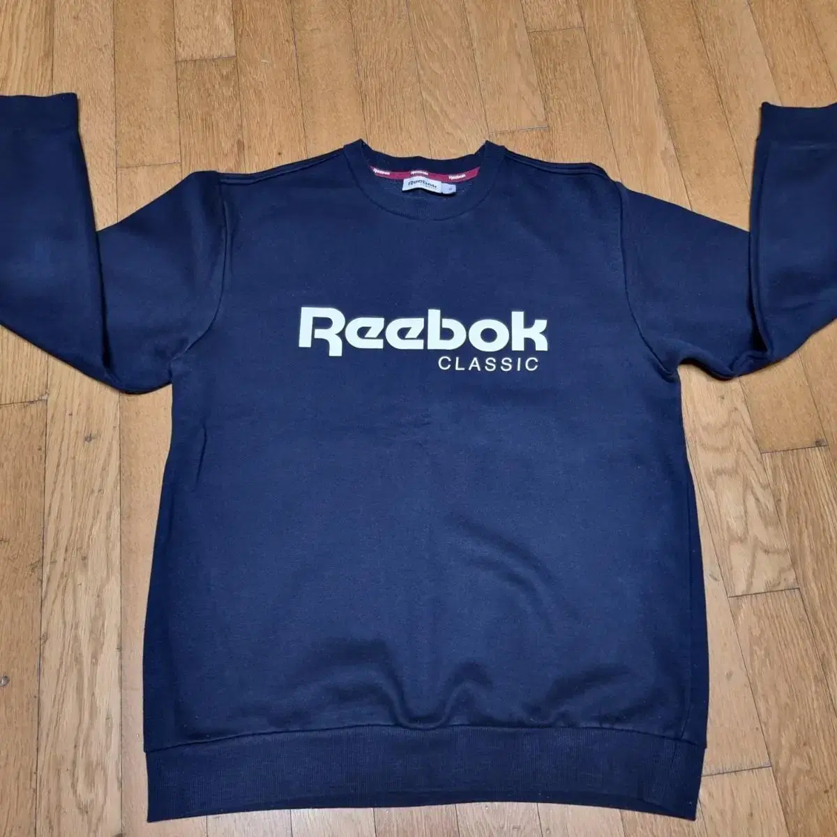 Reebok Man to Man T-Shirt