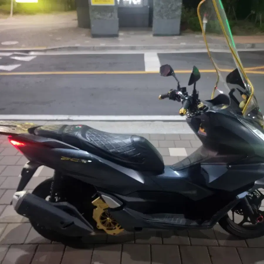 pcx2022 abs 팝니다