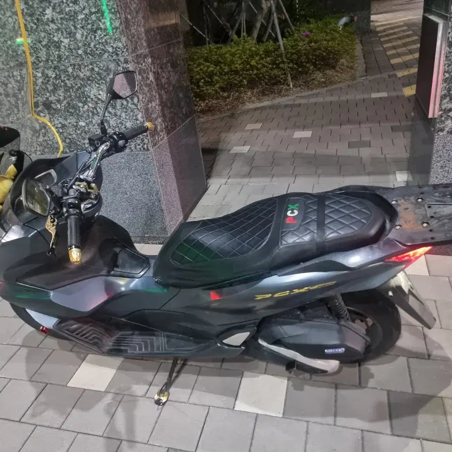 pcx2022 abs 팝니다