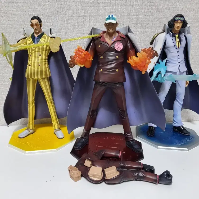 ONEPIECE | 원피스 ONEPIECE POP Three Captains Figures in Bulk #원피스피규어,#삼대장 ...