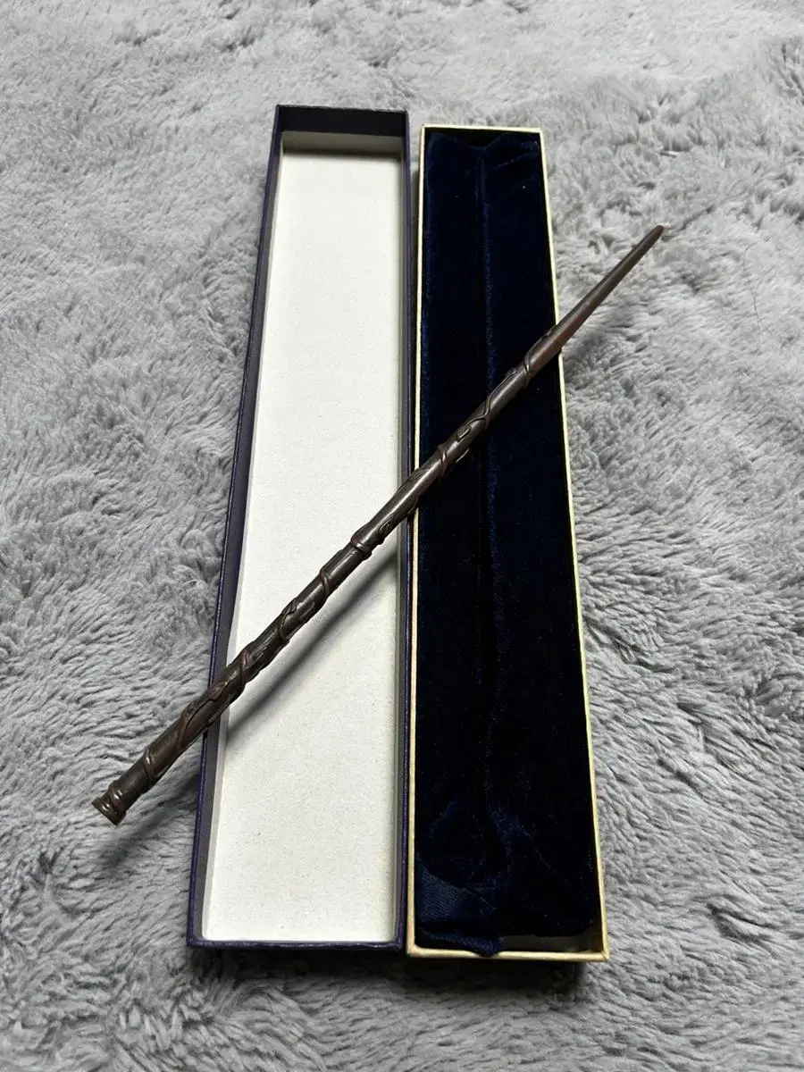 Harry Potter Hermione wand for sale. Good detail~ Courier, Direct