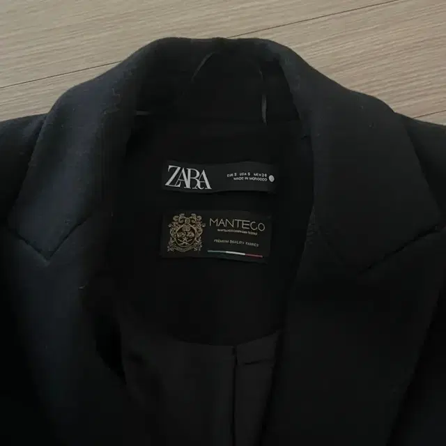 급처마지막가격)자라 ZARA 더블 브레스트 울 코트/s 사이즈