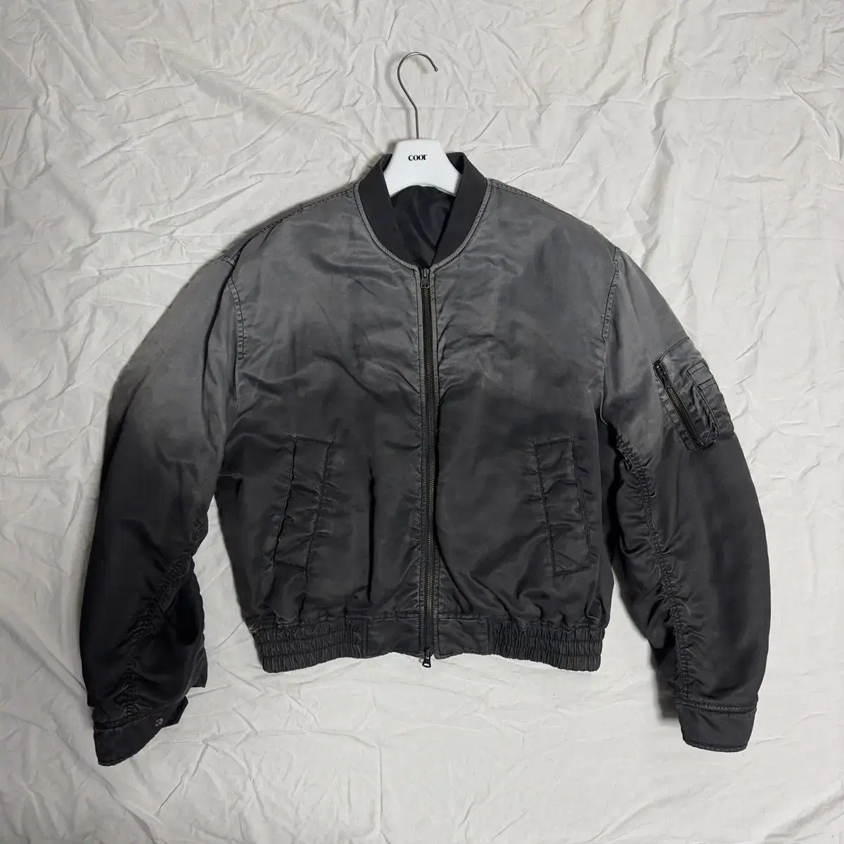[Coor] Overfit Smudging MA-1 (M) sells