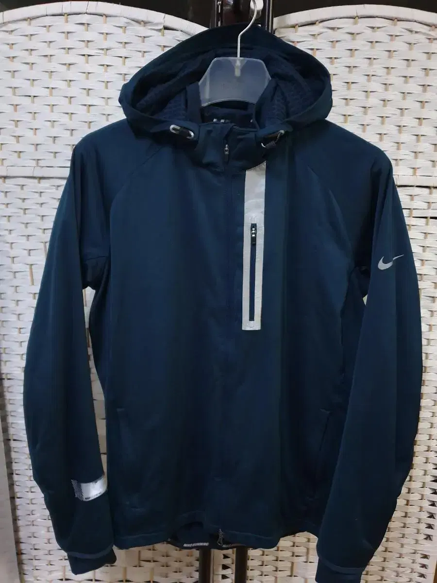 (0994) NIKE 나이키 엘레멘트 쉴드 맥스 러닝 자켓 100 L