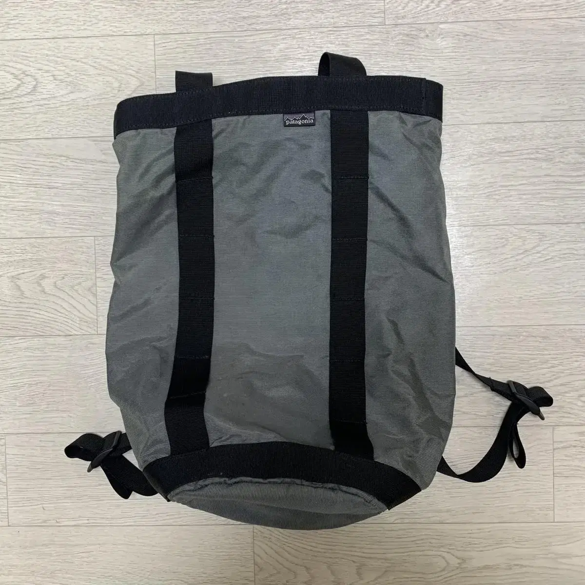 2002 patagonia tool sack 25L