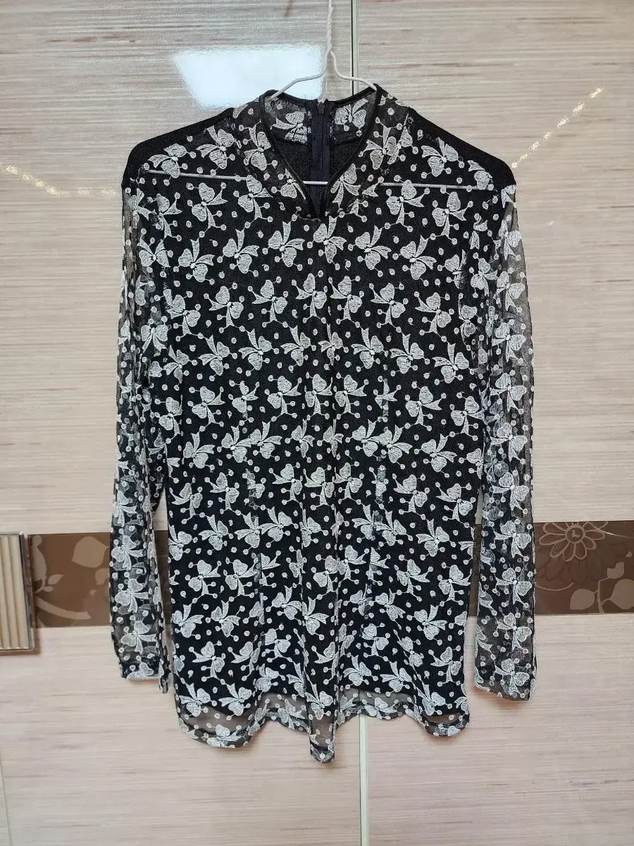 Women's Bom Yeoreum Blouse Size 90