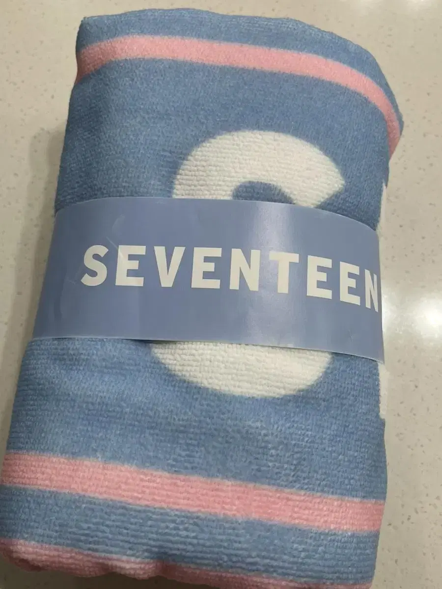 세븐틴 비치타올 새상품 양도