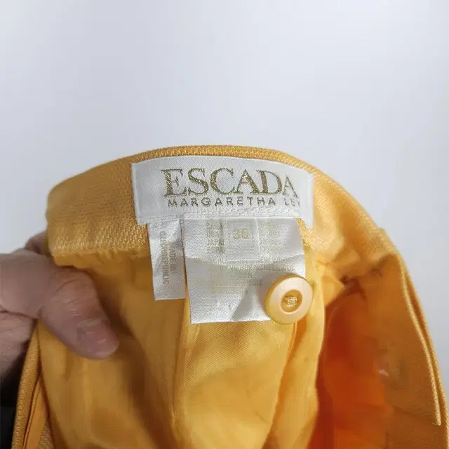 1295. ESCADA 에스까다 H라인 스커트