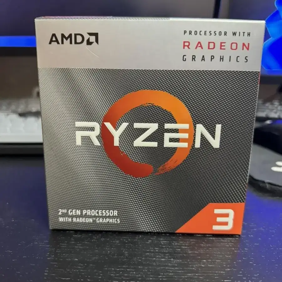 AMD RYZEN 3 3200G