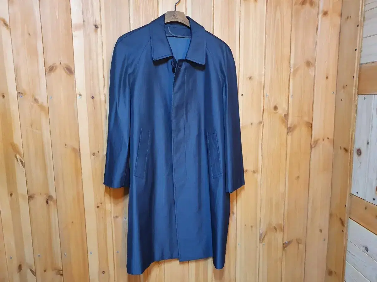 Imported vintage momo silk blend luxury trench coat 95~.