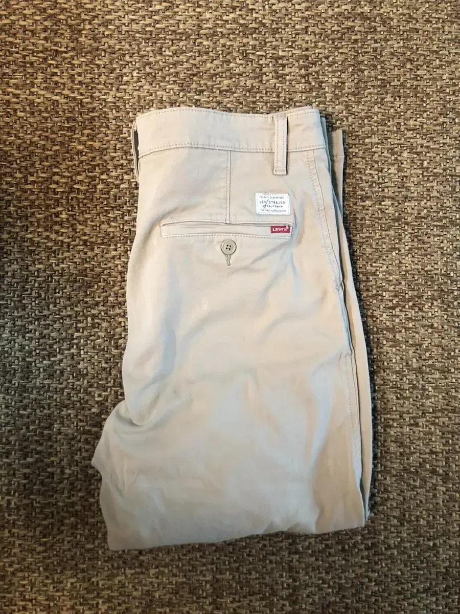 Levi's Chinos size 32