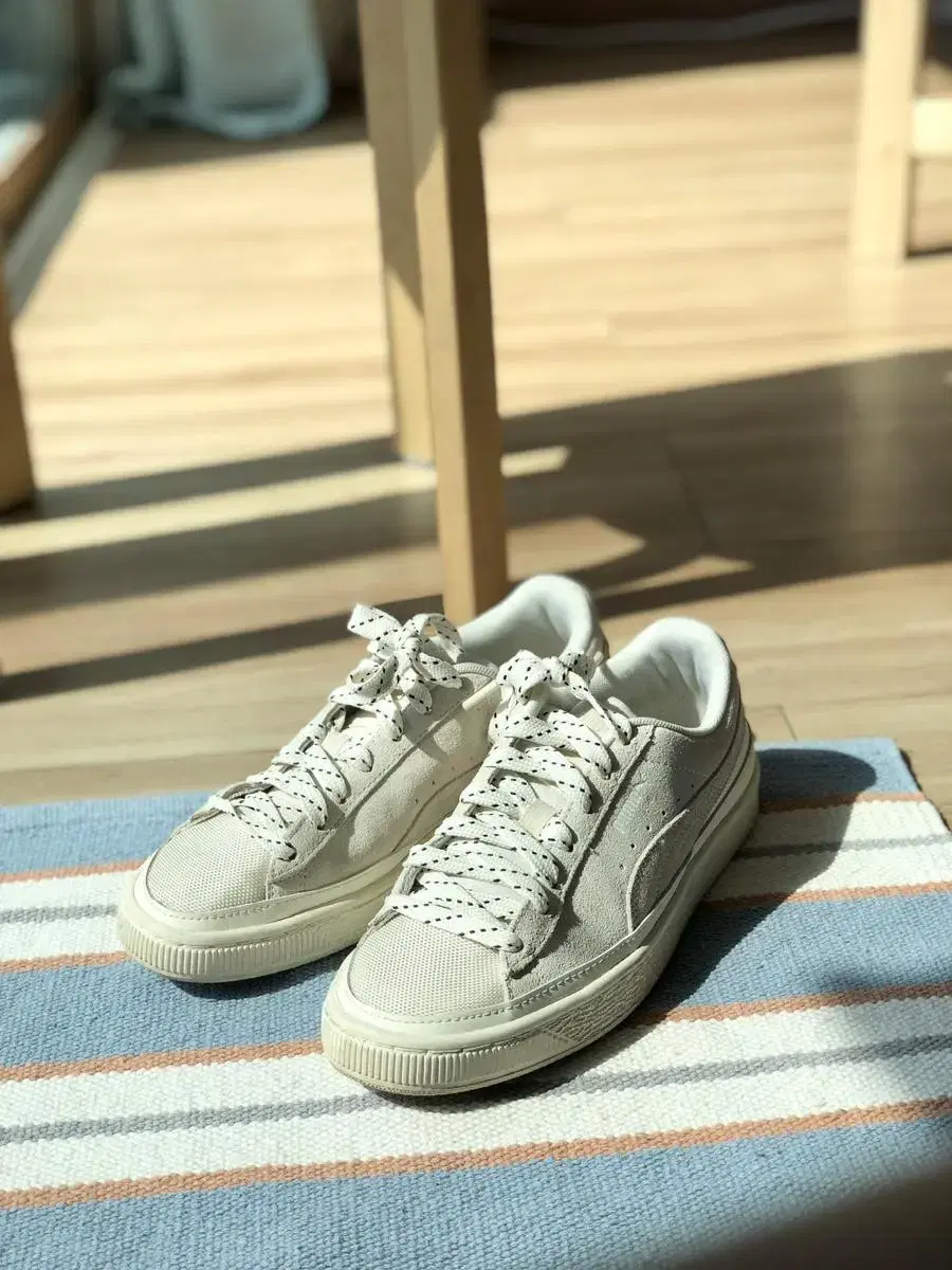 [Unpo] Puma sneakers 240