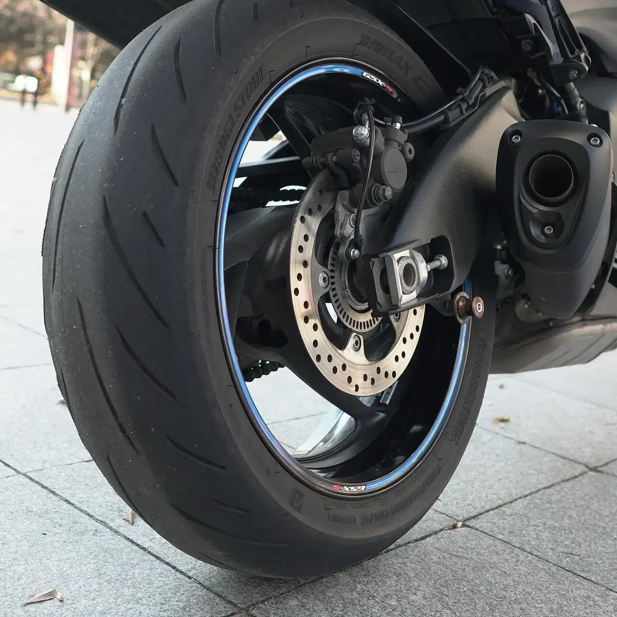 2019년 GSXS1000F A + 올린즈 리어서스 + 사이드캐리어 등